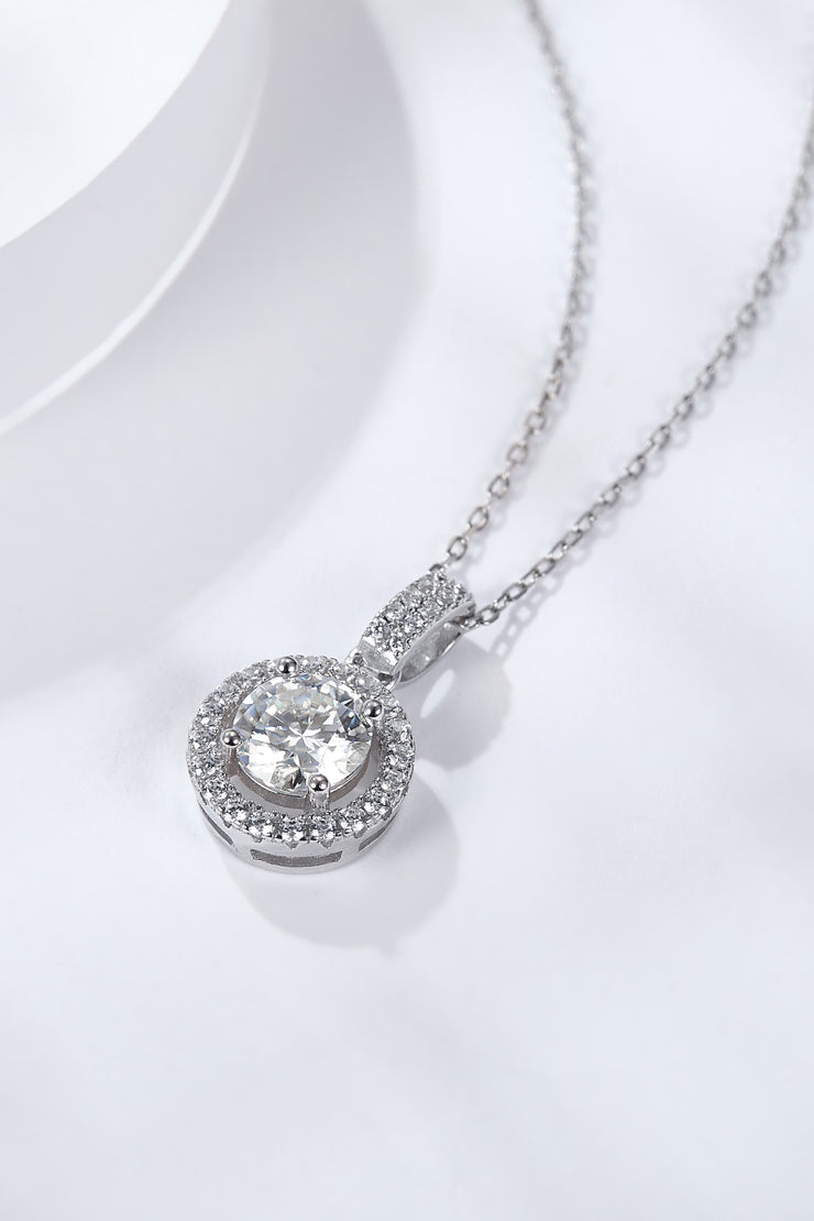 2 Carat Moissanite Round Pendant Necklace - Ruby's Fashion